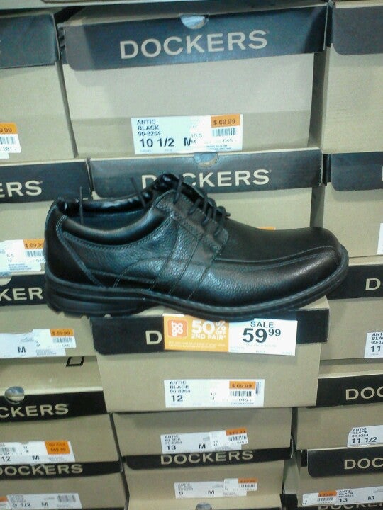 Rack room shoes on sale ingram park mall