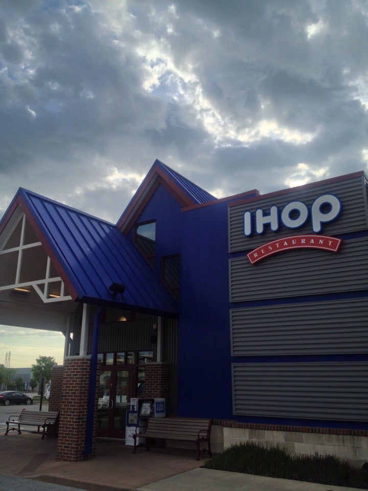 IHOP, 3511 Steelyard Dr, Cleveland, OH, Restaurant, family: chain