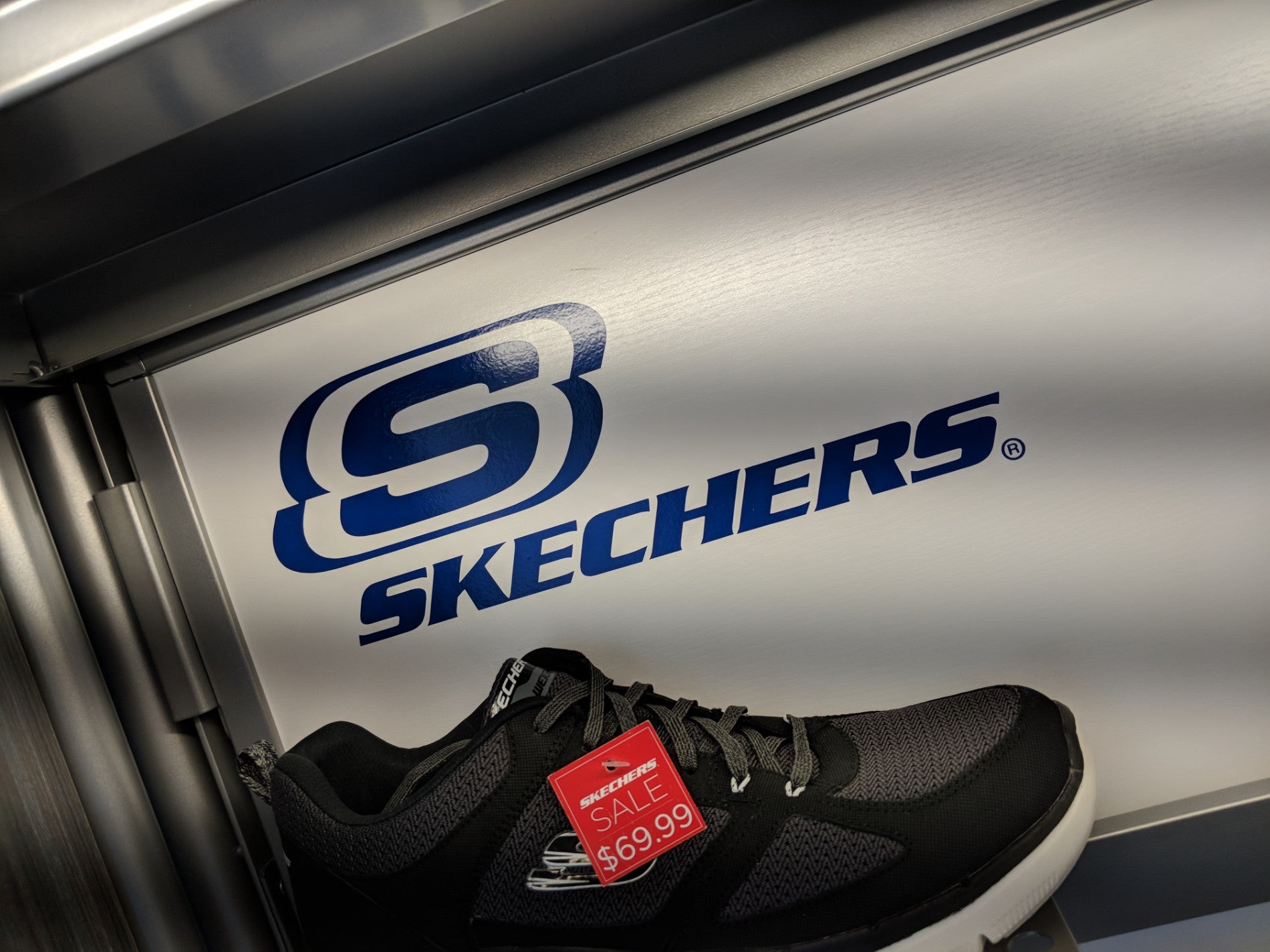 Skechers shoe 2024 sale mississauga