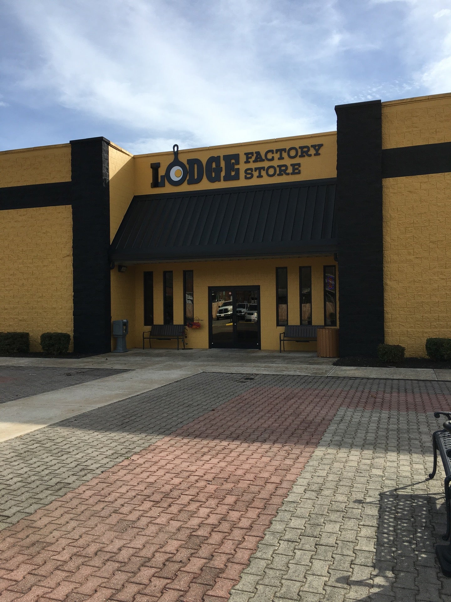 Lodge Factory Store - South Pittsburg - 220 E 3rd St