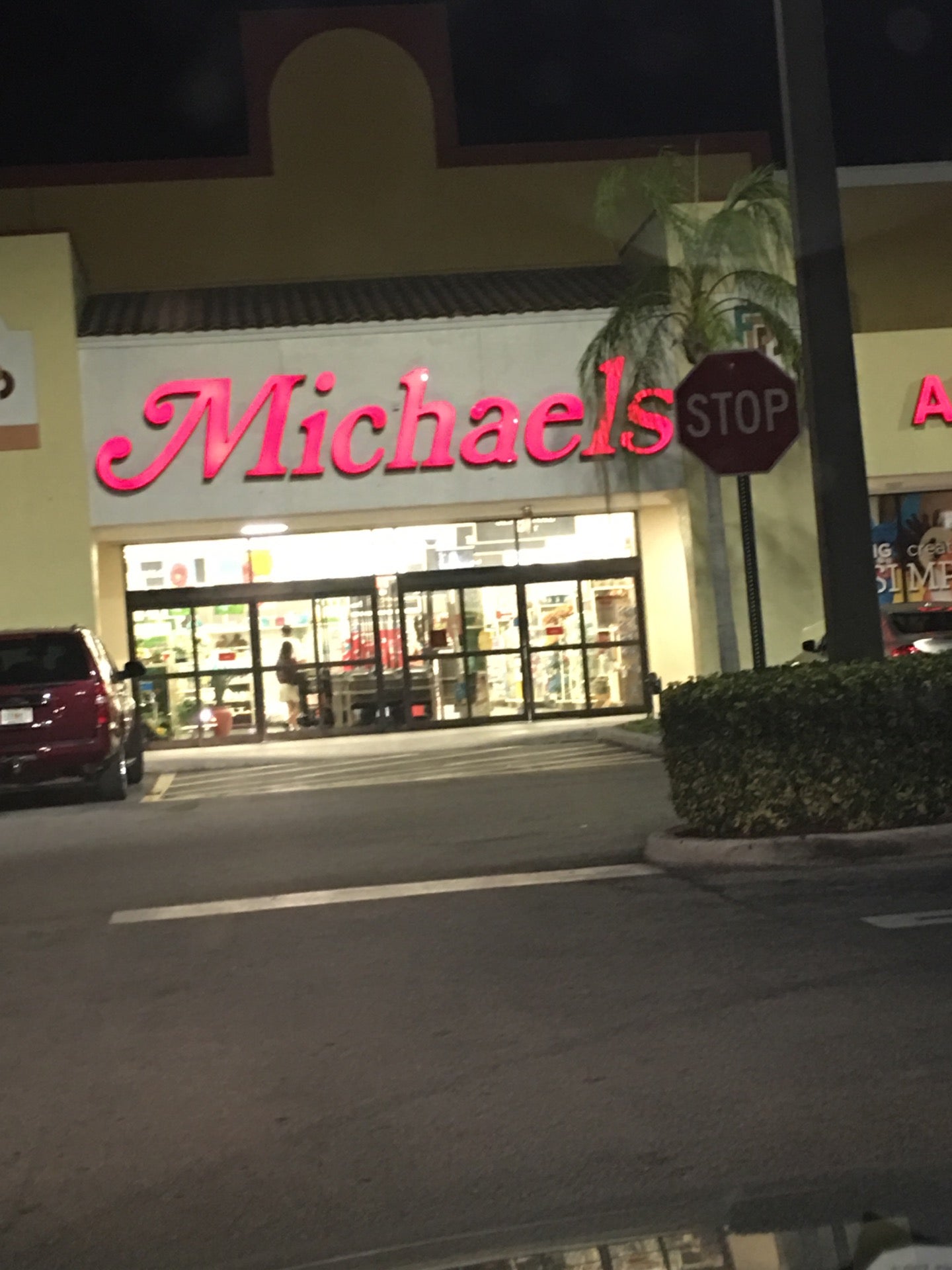 Michaels, 8287 W Flagler St, Miami, FL, Arts & Crafts Supplies - MapQuest