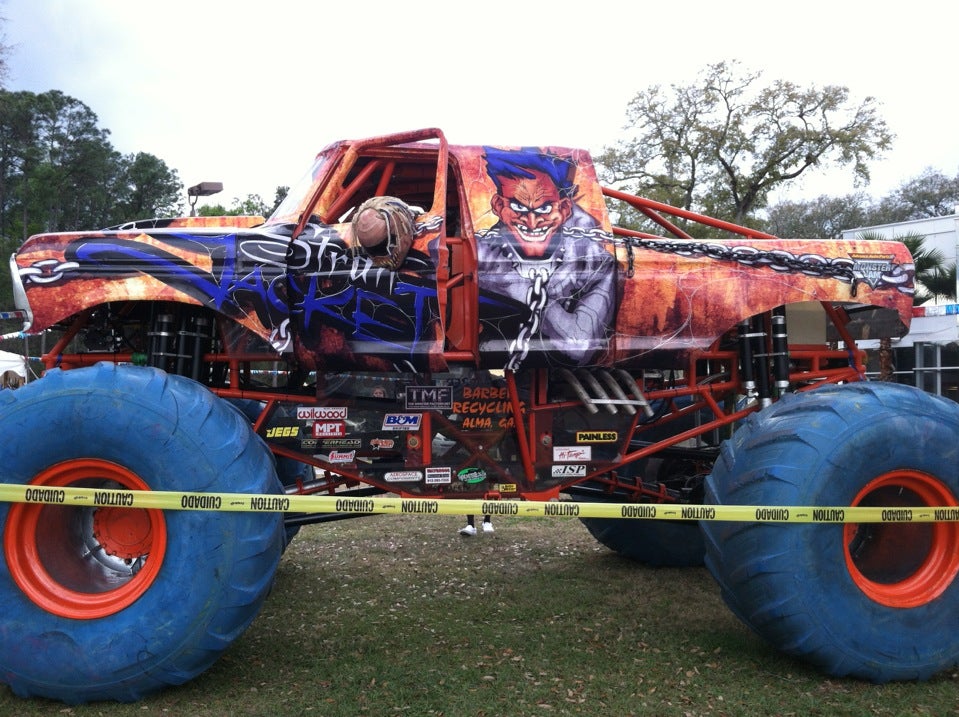 Auction Direct USA Used Vehicle Superstore Jacksonville Location