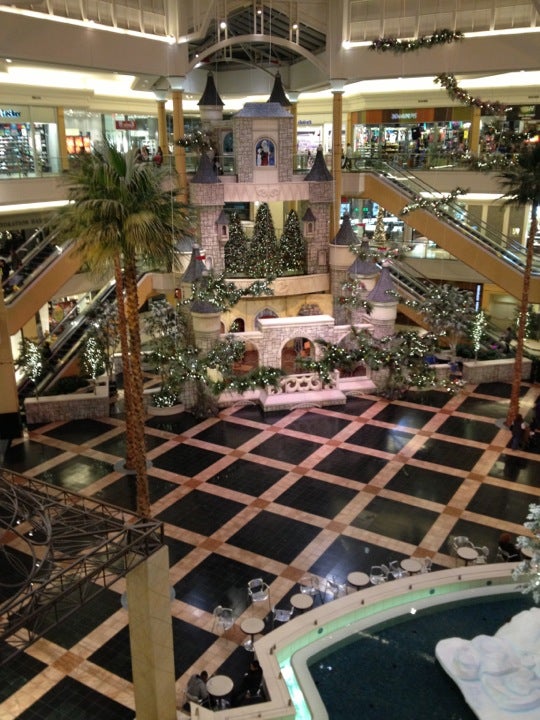 Santa Claus Review :: The Somerset Mall in Troy