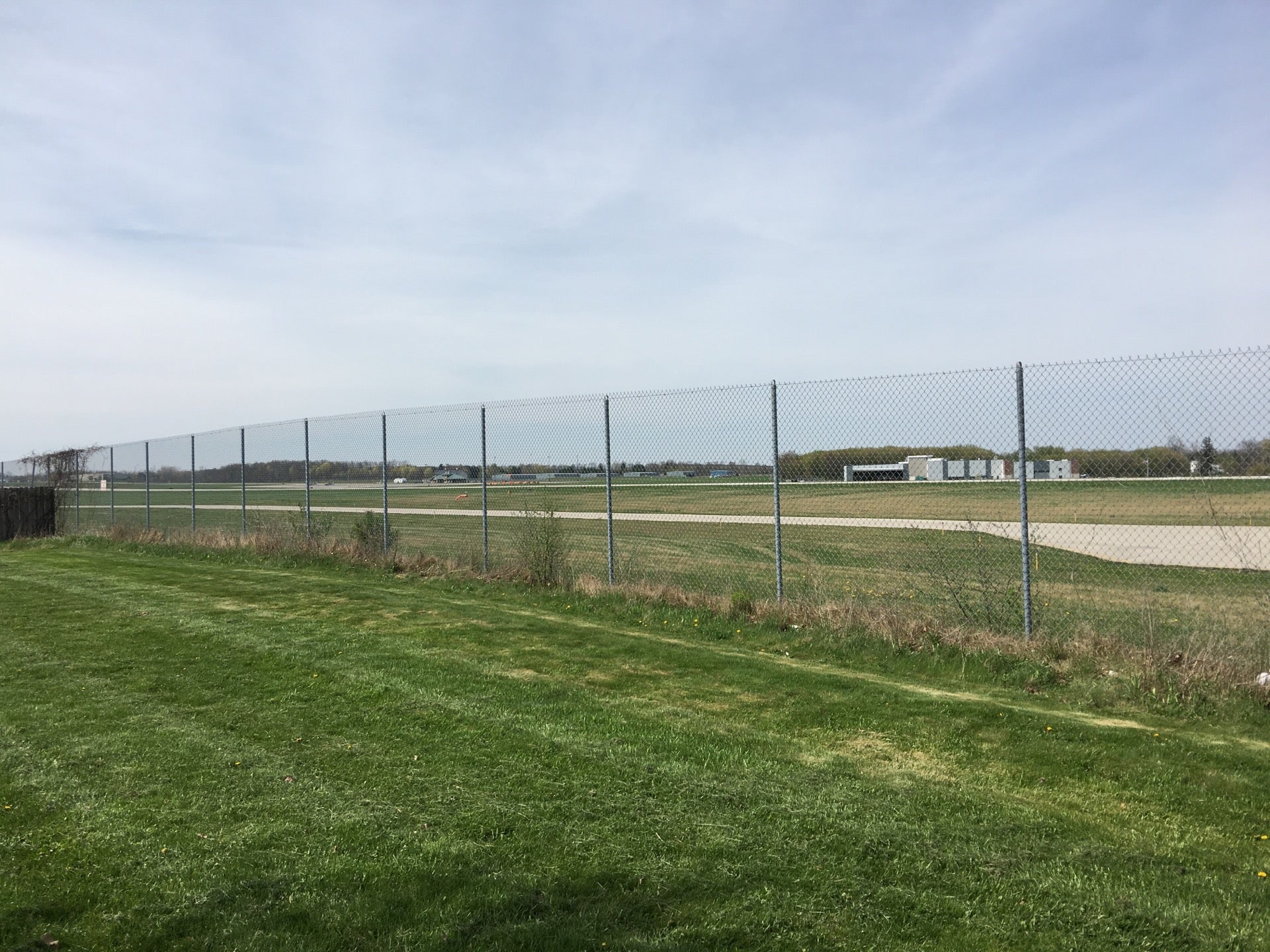 Spencer J. Hardy Airport OZW, 2916 W Highland Rd, 3038, Howell, MI