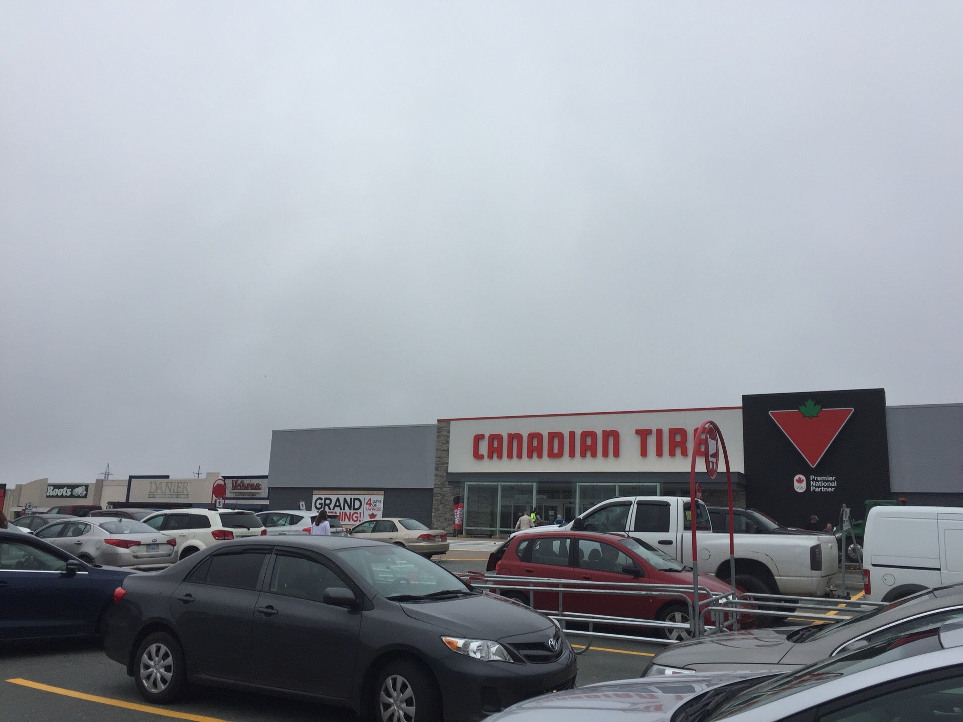 Canadian Tire, 194 Chain Lake Drive, Halifax, NS MapQuest