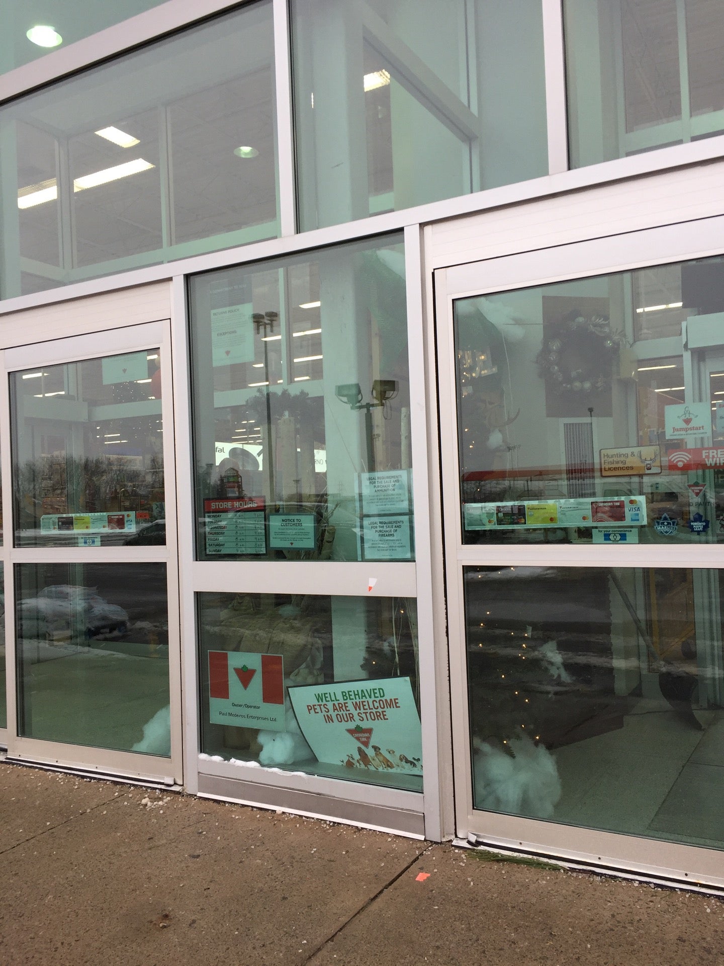 Canadian Tire, 3770 Montrose Rd, Niagara