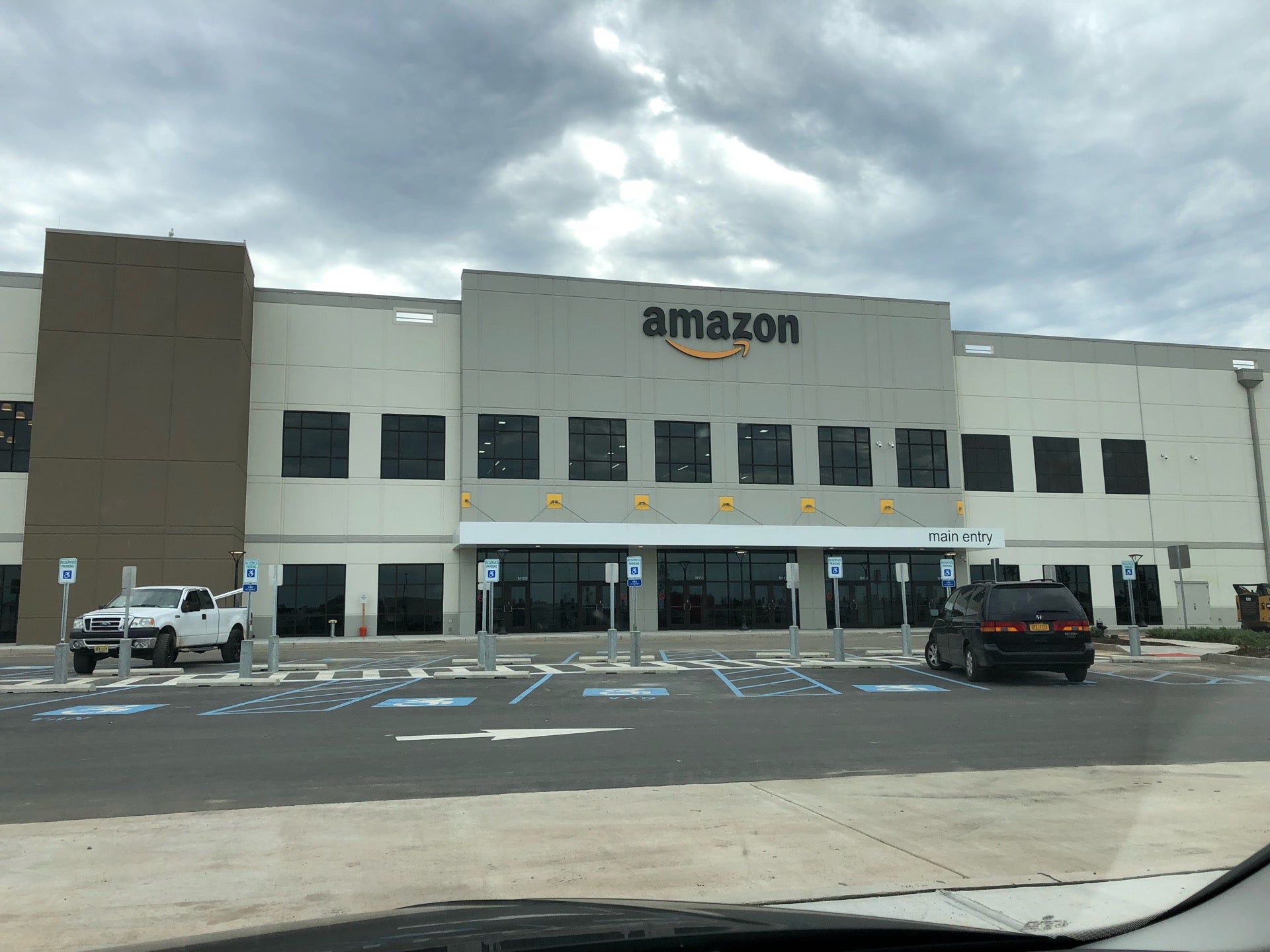 Amazon Warehouse, 546 Gulf Ave, Staten Island, NY, Warehouses MapQuest