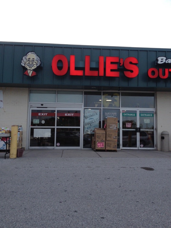 Ollie's Bargain Outlet, 945999 Pennsylvania 94, Hanover, PA, Clothes