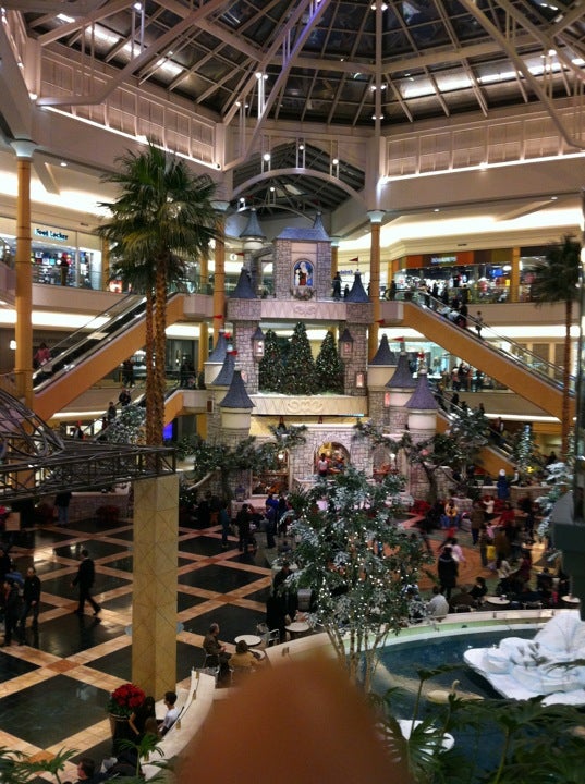 Mall Directory for Somerset Collection in Troy Michigan