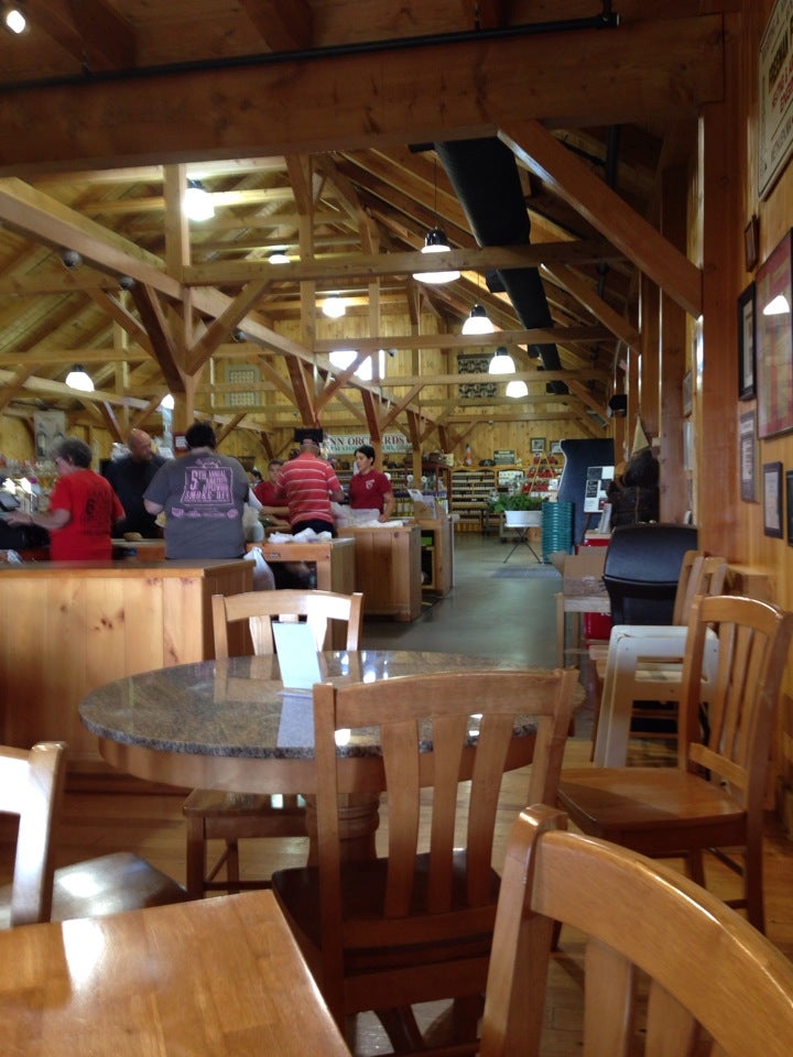 Mann Orchards Farm Store & Bakery, 27 Pleasant Valley St, Methuen, MA