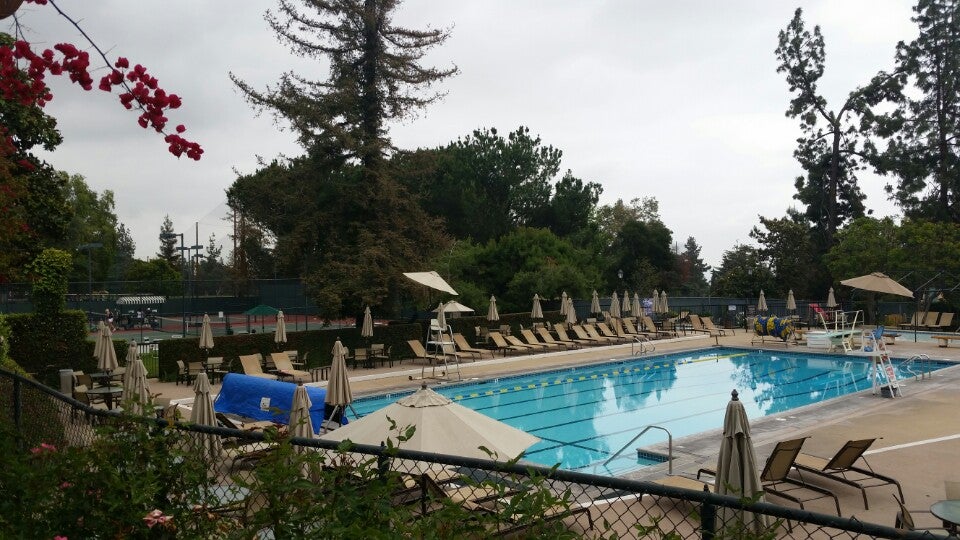 Altadena Town & Country Club, 2290 Country Club Dr, Altadena, CA MapQuest