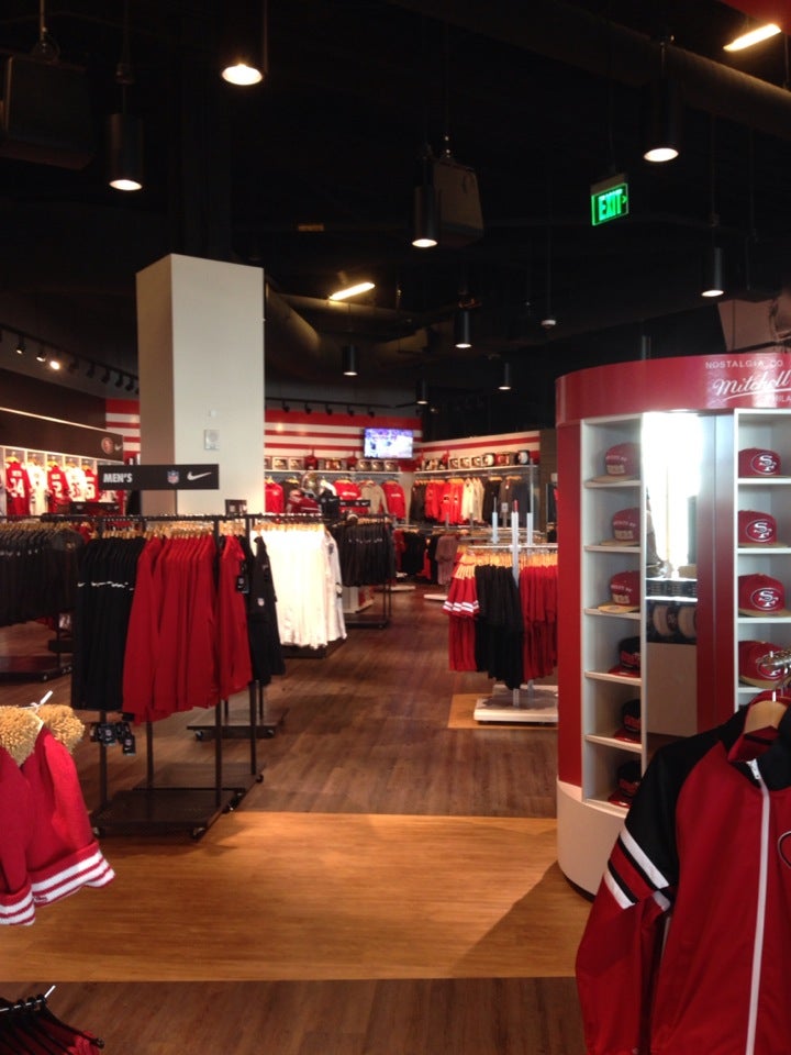 49ers Team Store Presented by Visa, 4900 Marie P. DeBartolo Way