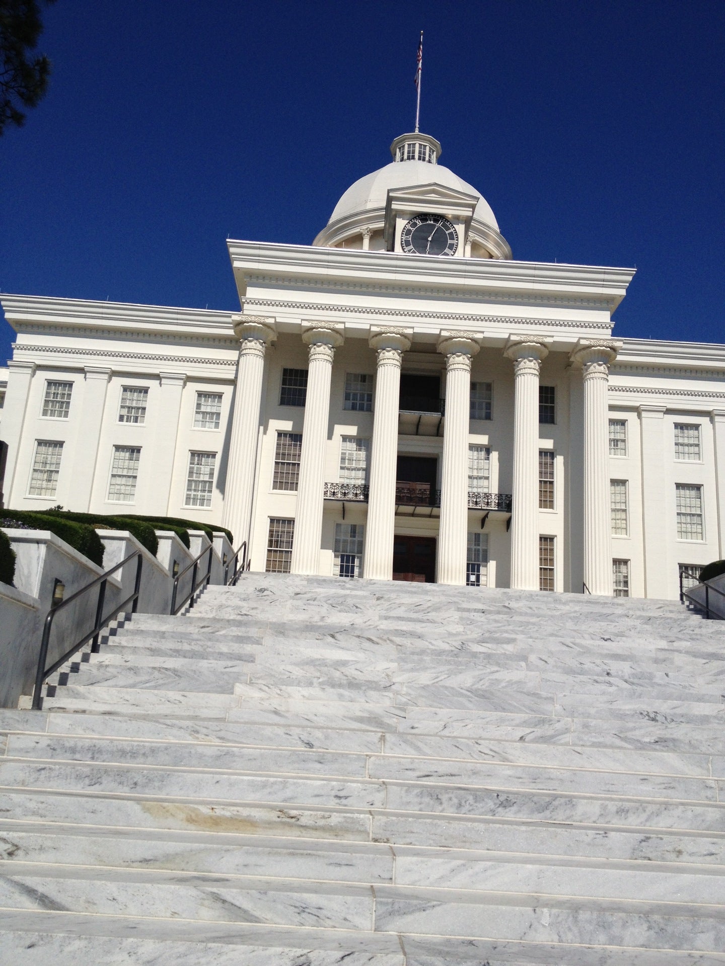 Alabama State Capitol, 600 Dexter Ave, Montgomery, AL, Tourist