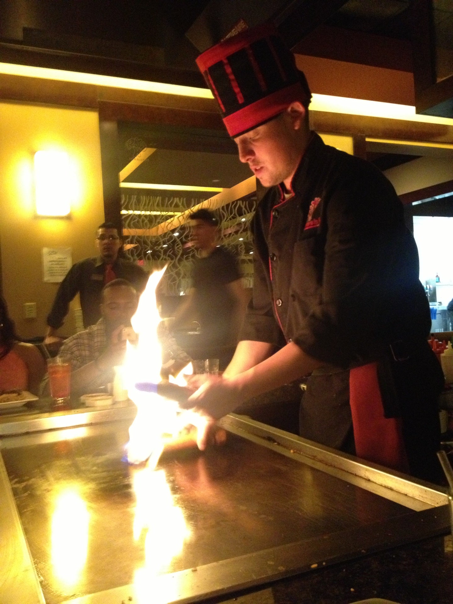 Hayashi Hibachi Japanese Steakhouse and Sushi Bar, 10501 Gateway Blvd W