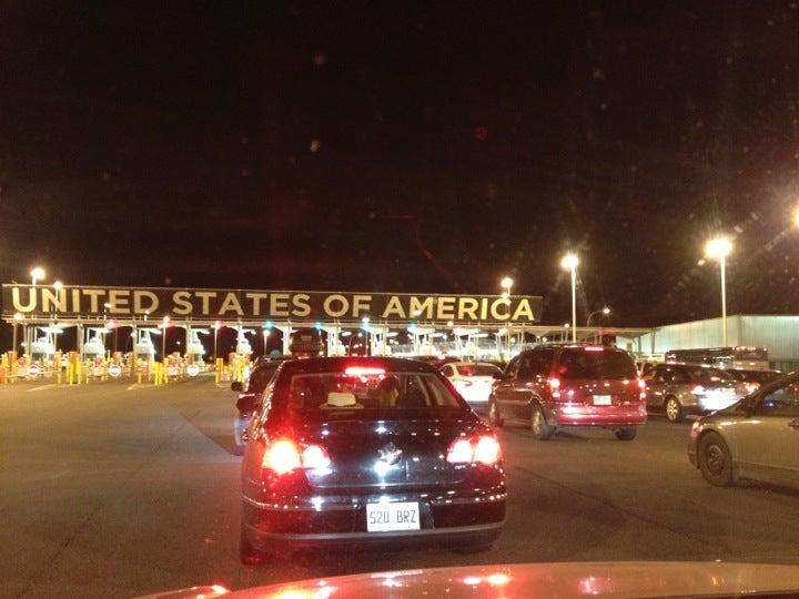 US/Canada Border ChamplainSt Bernard de Lacolle Crossing, Champlain