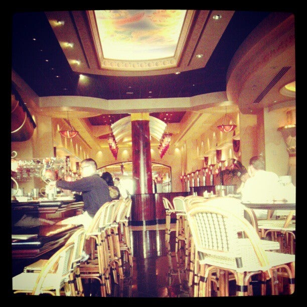 The Cheesecake Factory, 600 Spectrum Center Dr, Irvine, CA, Eating