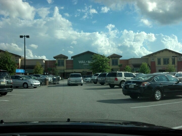 Walmart Supercenter, 11930 Narcoossee Rd, Orlando, FL, Parking Garages -  MapQuest
