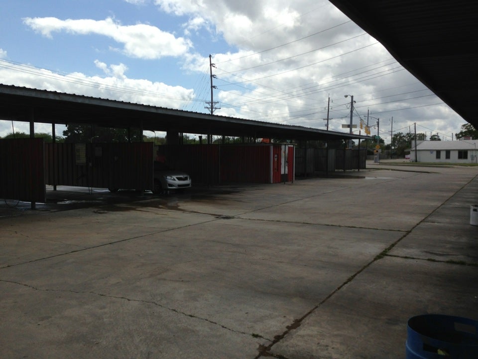 Brushless automatic car wash, 434 Eraste Landry Rd, Lafayette, LA, Car