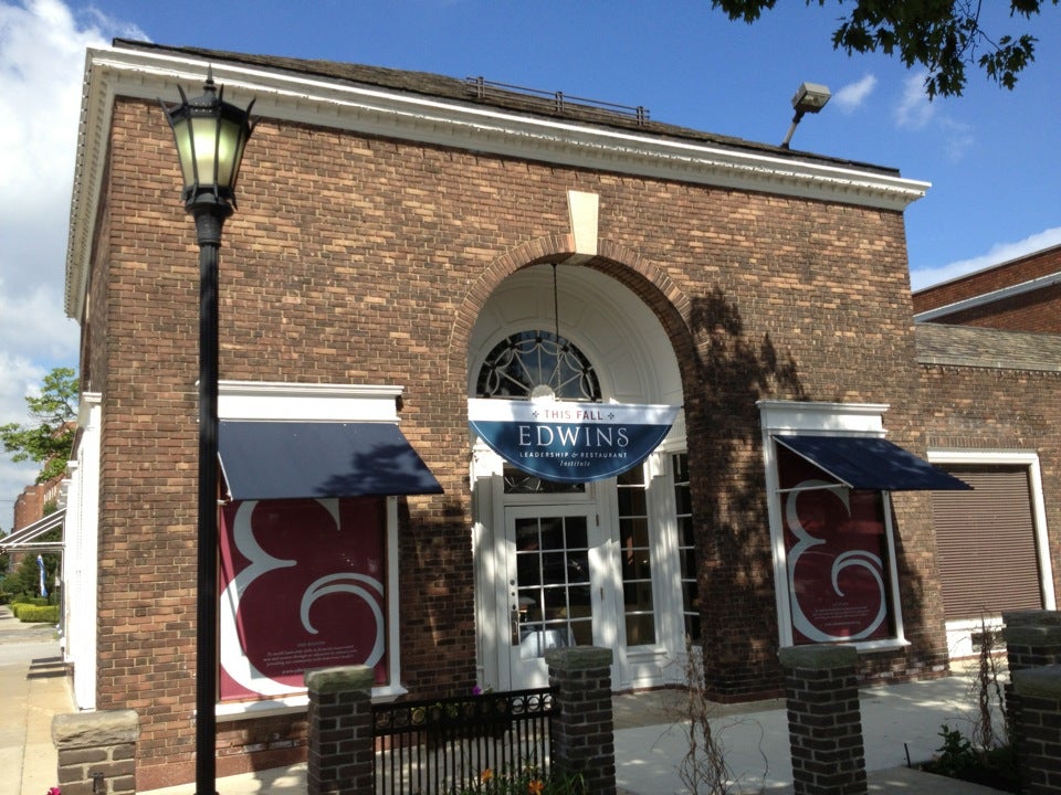 EDWINS Restaurant, 13101 Shaker Sq, Cleveland, Ohio, Eating places