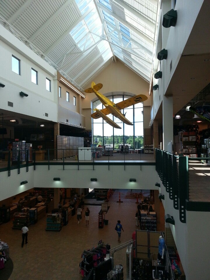 Scheels, 2101 W. 41st St, STE 25A, Sioux Falls, SD, Sporting Goods MapQuest