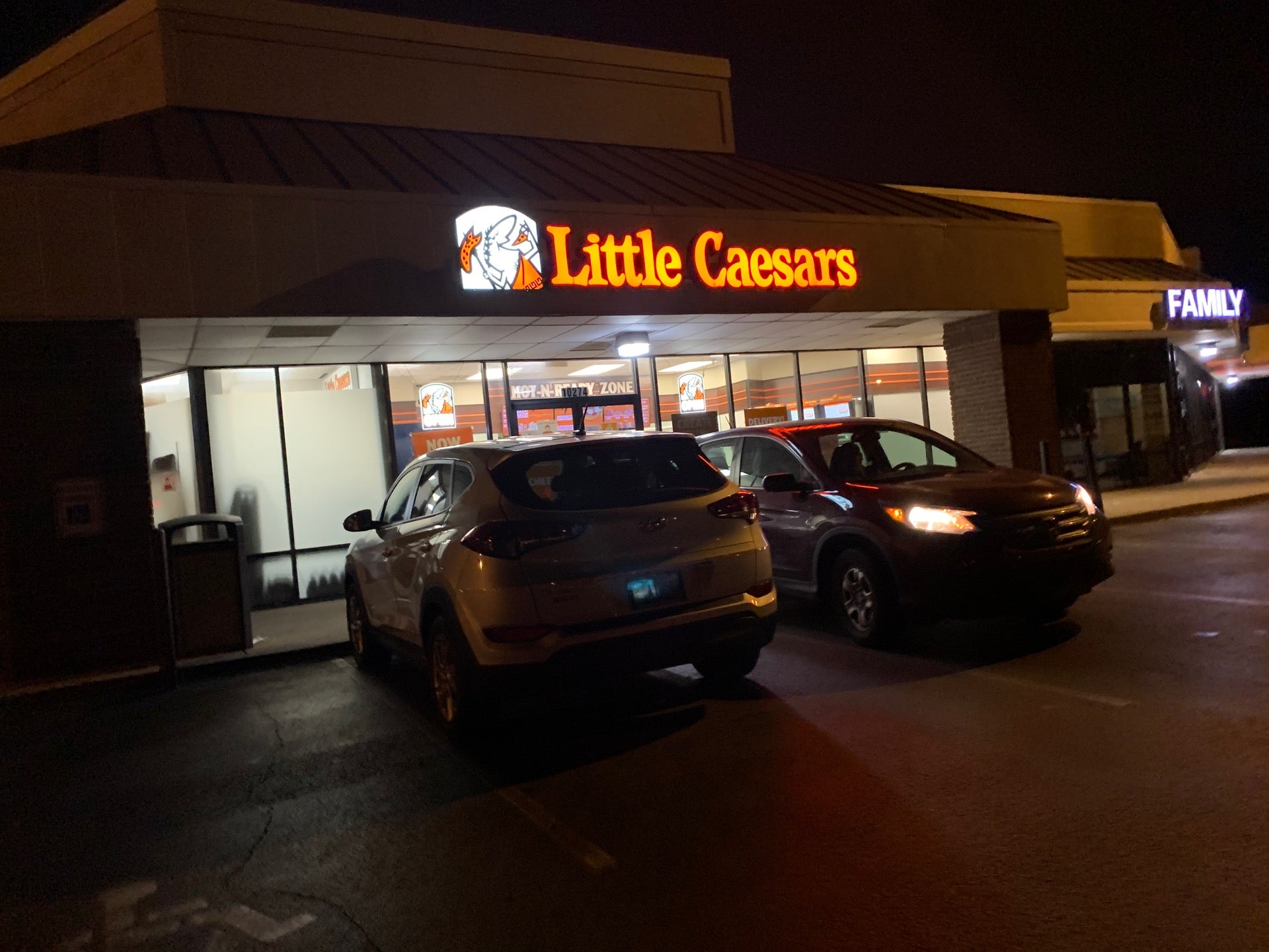 Little Caesars, 10274 Shelbyville Rd, Louisville, KY, Eating places