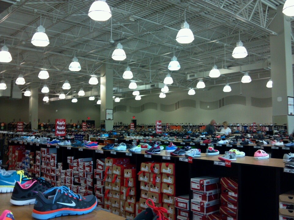 Off Broadway Shoe Warehouse, 11449 Parkside Dr, Knoxville, TN, Shoe