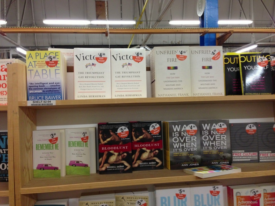 Book Outlet Store, 340 Welland Ave, St Catharines, ON, Book Stores