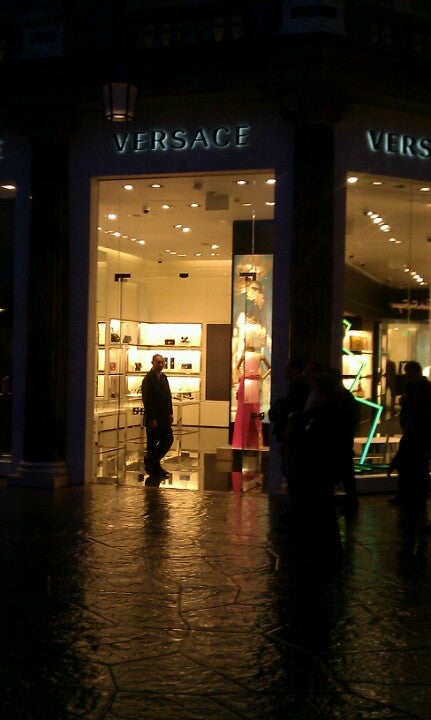 Louis Vuitton Las Vegas Caesars Forum, 3500 Las Vegas Boulevard South,  Space #B-15, Las Vegas, NV, Clothing Retail - MapQuest