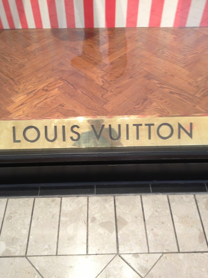 LOUIS VUITTON SHORT HILLS - 48 Photos & 134 Reviews - Level 2 Mall At Short  Hills Morris Tpke, Short Hills, New Jersey - Leather Goods - Phone Number -  Yelp