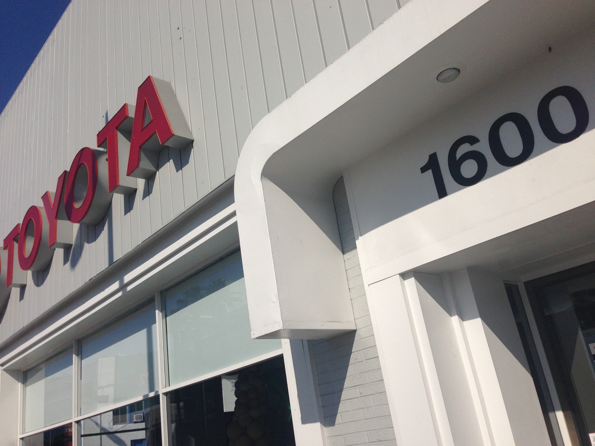 Toyota of Downtown L.A. Parts Center, 1901 S Figueroa St, Los Angeles