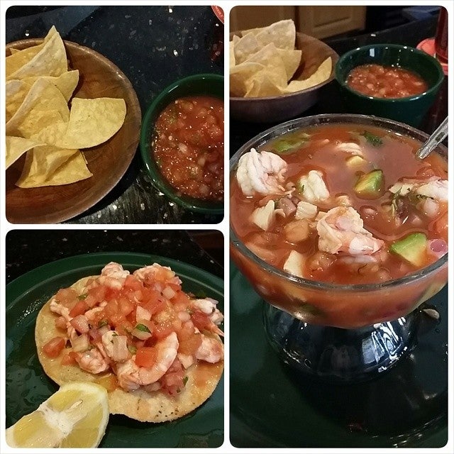 Manuels Casa De Mariscos, 515 Union Ave, Bakersfield, CA, Eating places