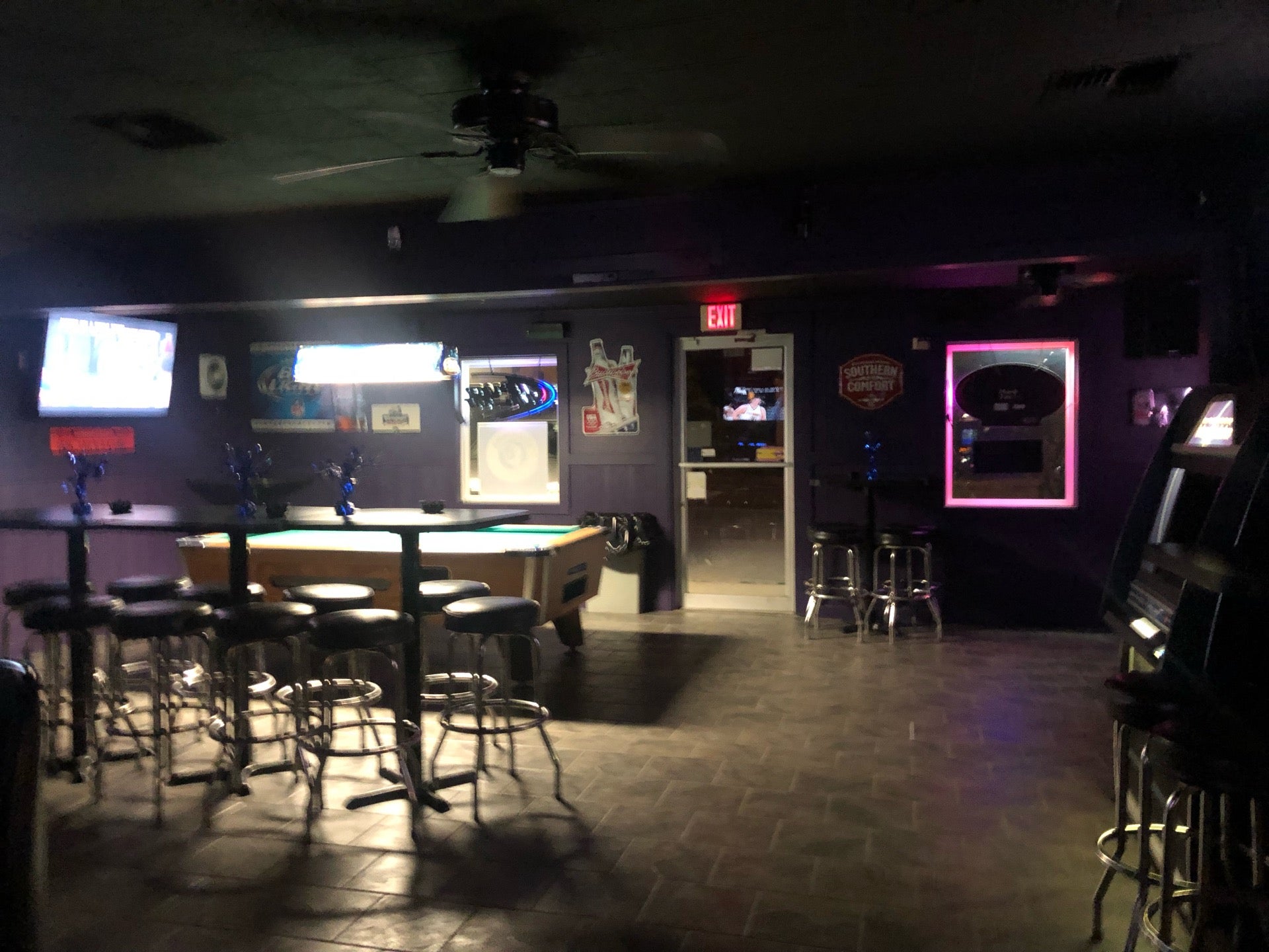 Pirate Island Daiquiri, 3081 Highway 1, Grand Isle, LA, Night Clubs