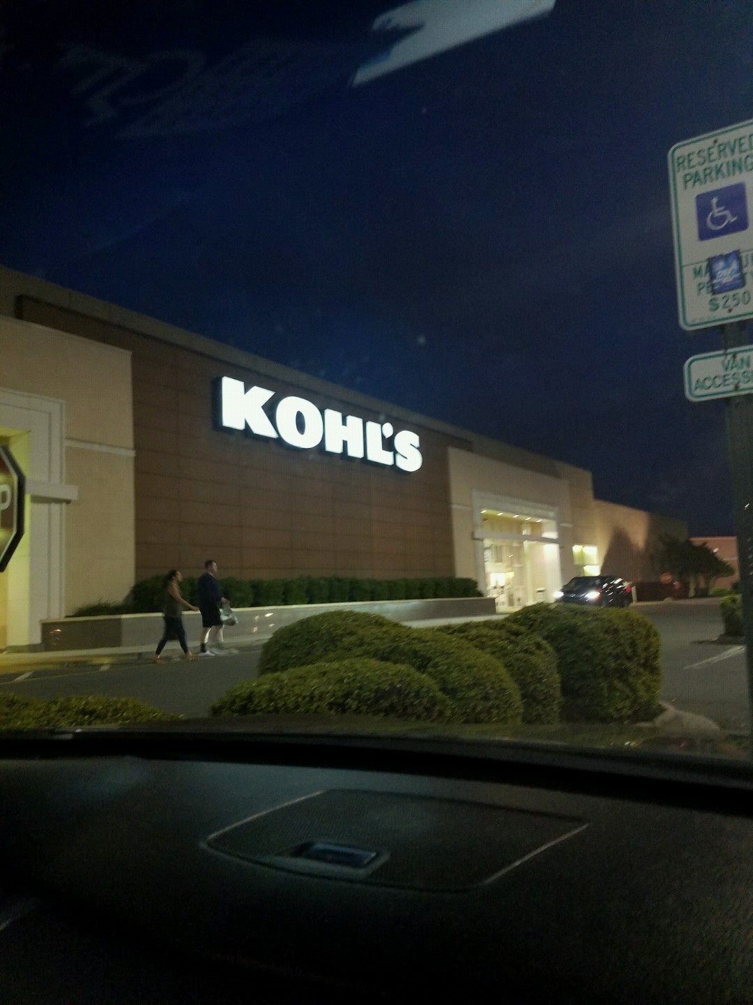 Kohl's, 18800 E 39th St S, Independence, MO, Clothing Retail - MapQuest