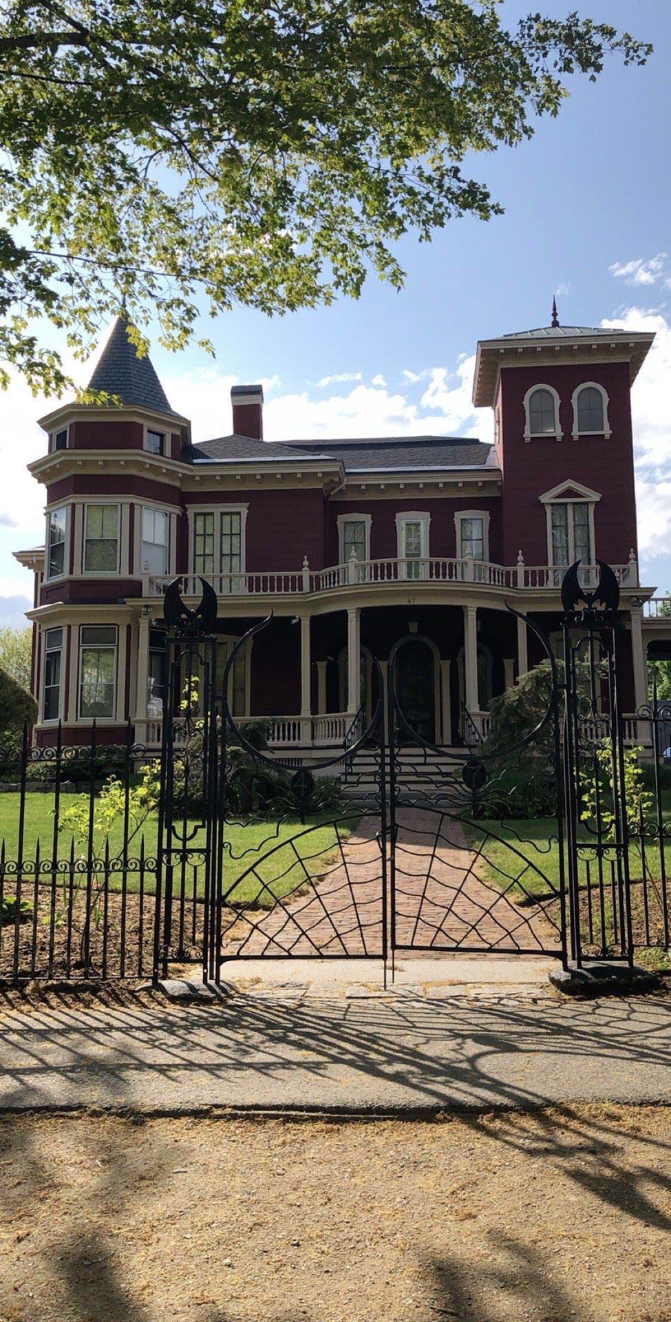 Stephen King's House, 47 W Broadway, Bangor, ME, Monuments MapQuest
