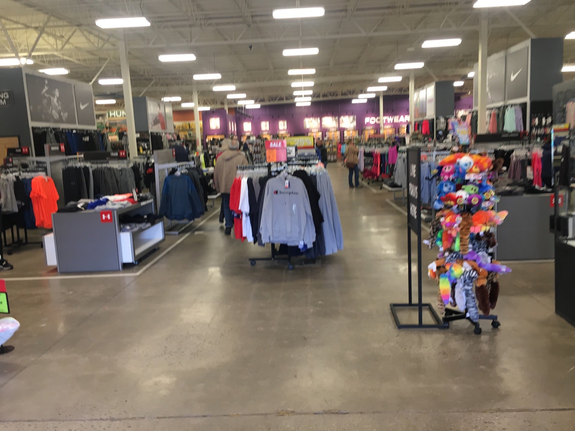 Dunham's Sports, 230 Laurel Mall, Hazle Twp, PA, Sporting Goods MapQuest