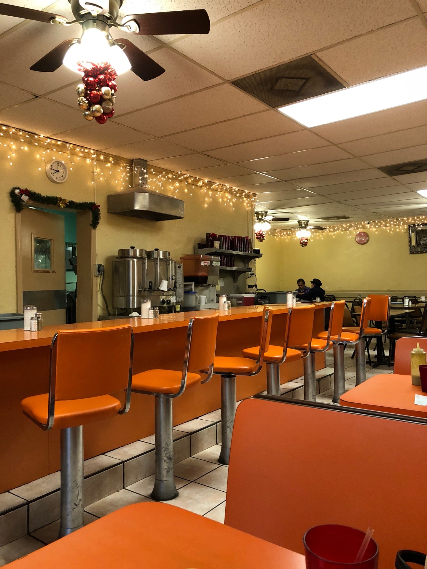 La Reynera Bakery & Restaurant, 1819 San Bernardo Ave, Laredo, TX