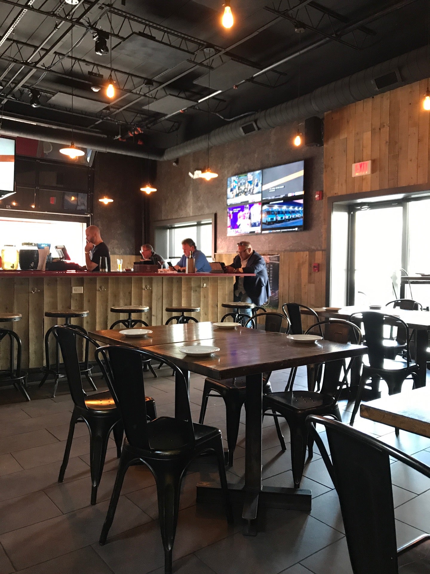 Wood & Fire Neapolitan Style Pizza, 59 Marble Ave, Pleasantville, NY