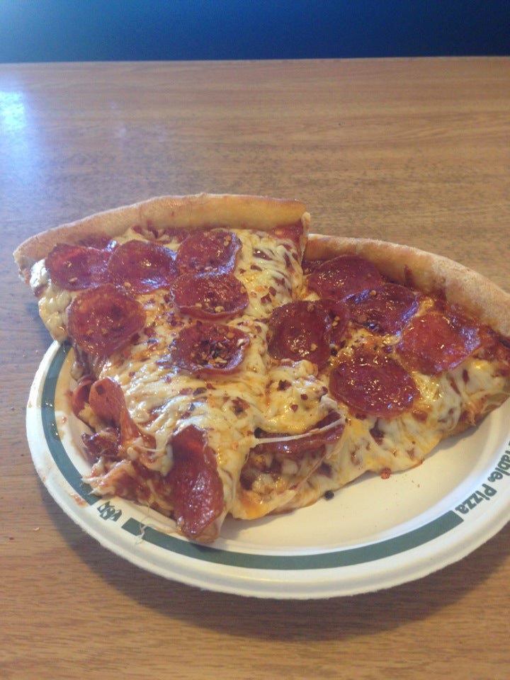 Round Table Pizza, 878 Southampton Rd, Benicia, CA, Eating places