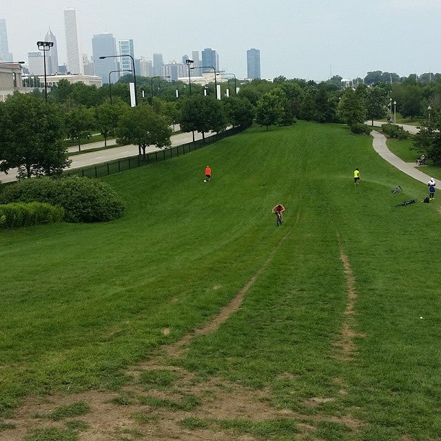 Chicago Bears Pro Shop, 1410 S Museum Campus Dr, Chicago, IL, Sporting  Goods - MapQuest