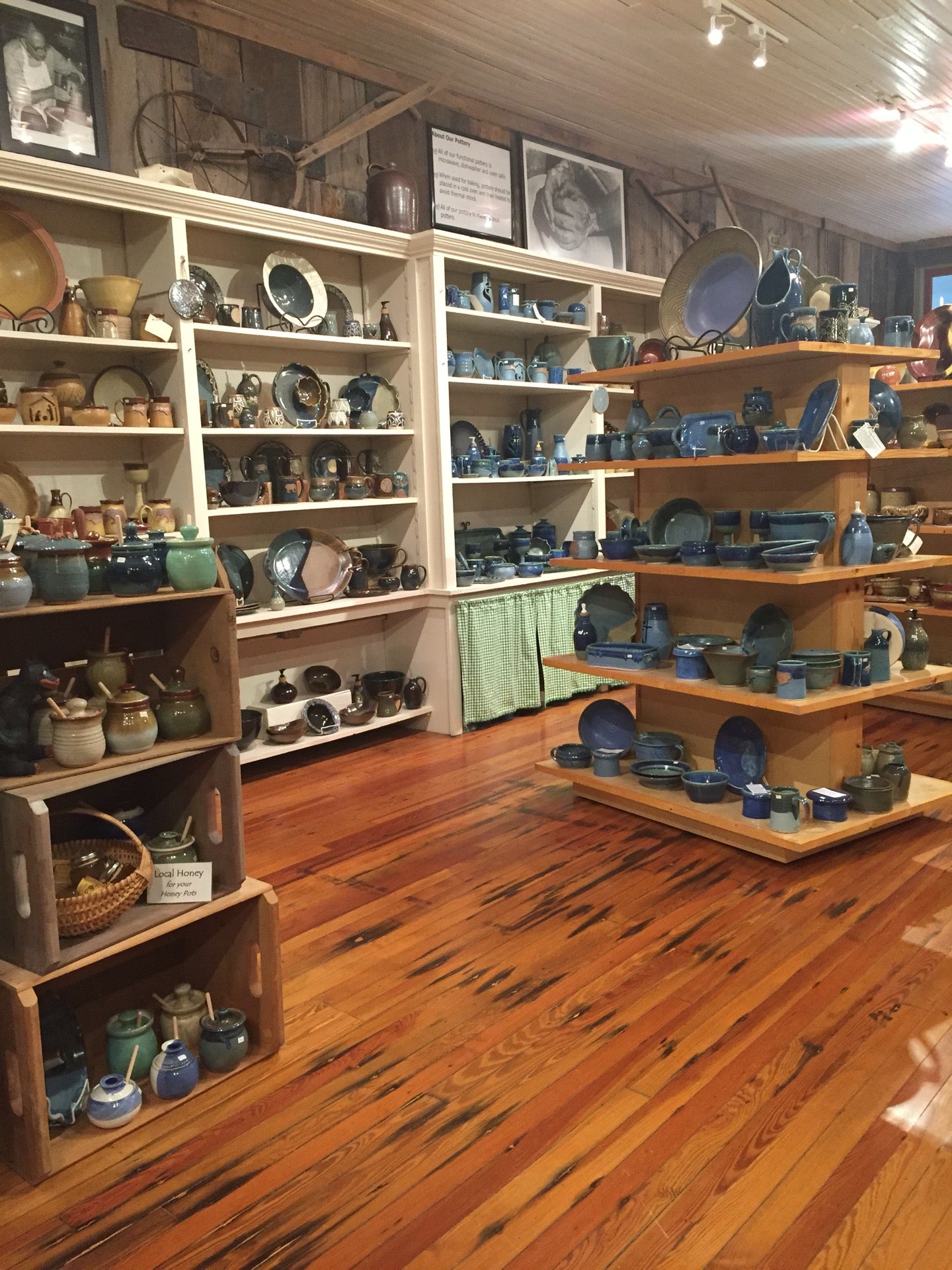 Mud Dabbers Pottery of Brevard, 3623 Greenville Hwy, Brevard, NC