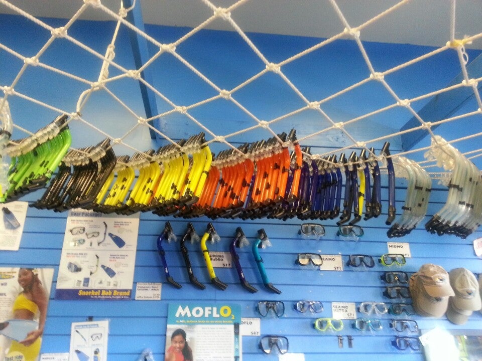 Snorkel Bob's Honokowai, 3350 Lower Honoapiilani Rd, Lahaina, HI, Beach and water sports