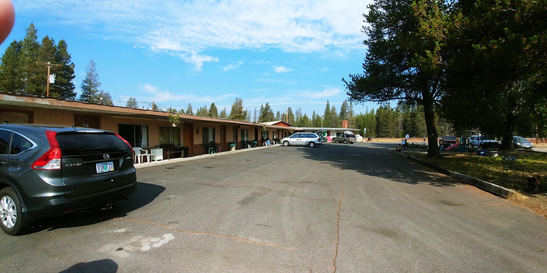Whispering Pines Motel, 94400 Highway 97 N, Chemult, OR, Hotels