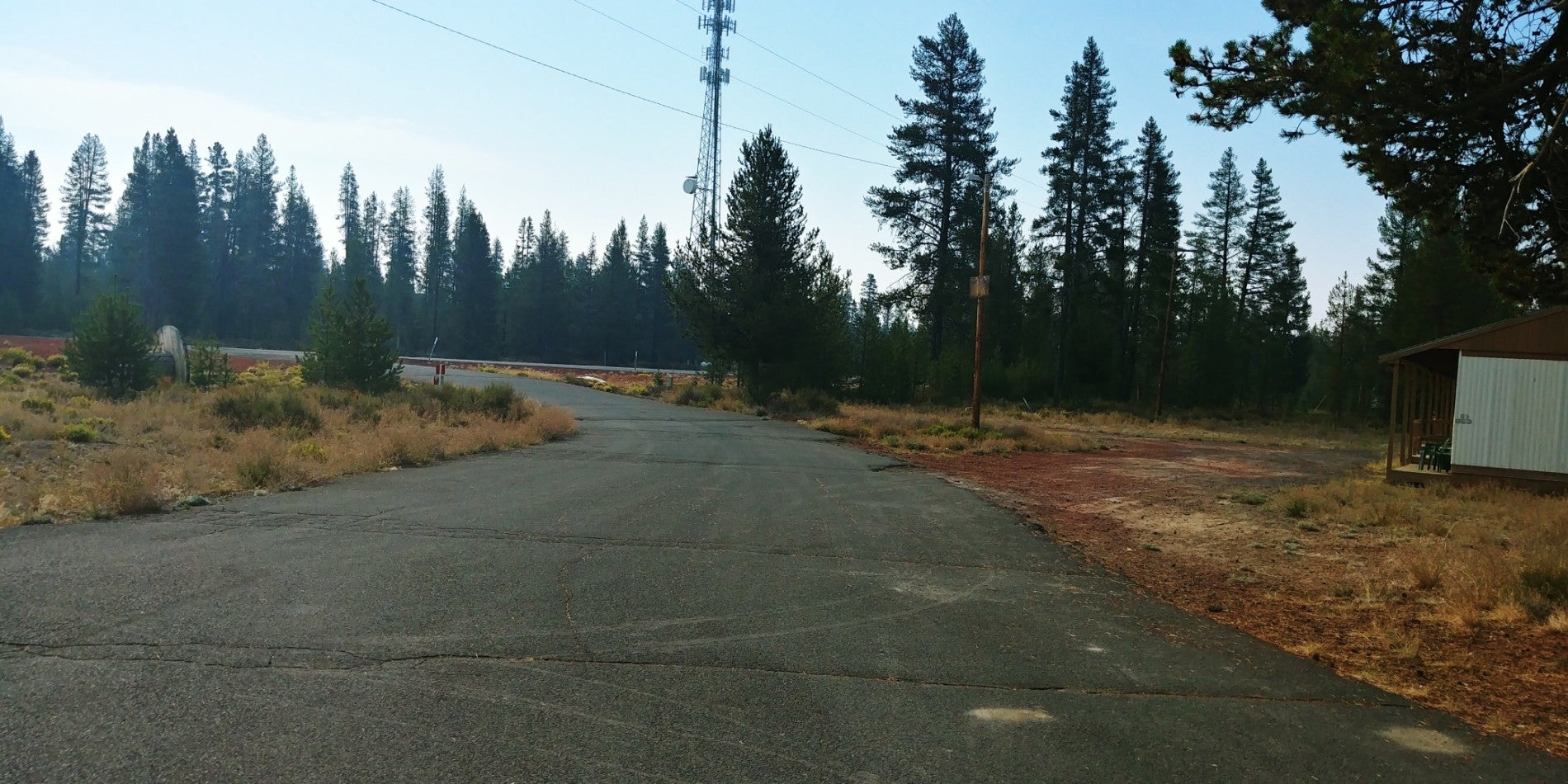 Whispering Pines Motel, 94400 Highway 97 N, Chemult, OR, Hotels