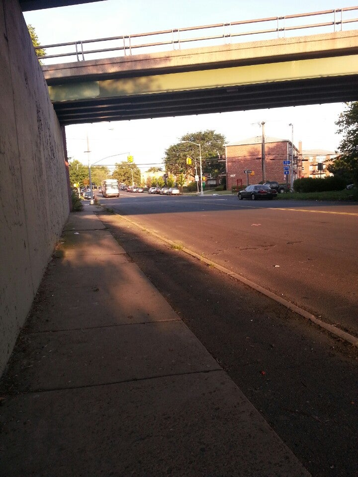 MTA Bus Victory Bl & Manor Rd, 1738 Victory Blvd, Staten Island, NY