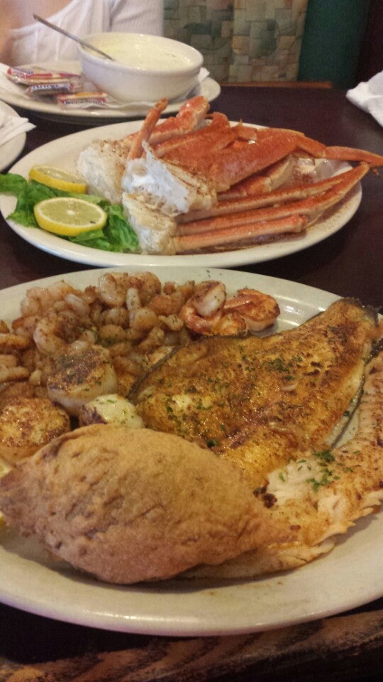 Mayflower Seafood Restaurant, 136 Davenport Farm Rd, Winterville, NC