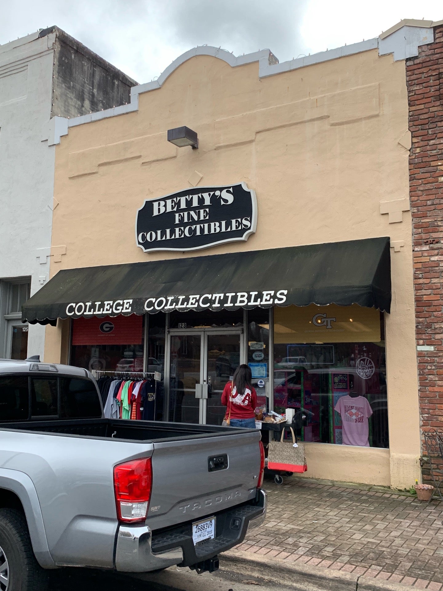 Betty's Fine Collectibles