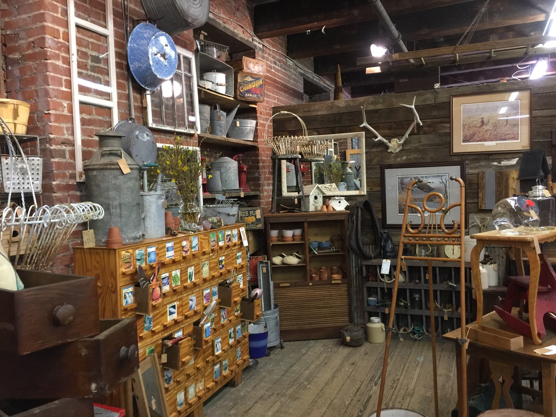 Ten Mile Supply, 1412 W 12th St, Kansas City, MO, Furniture Stores ...