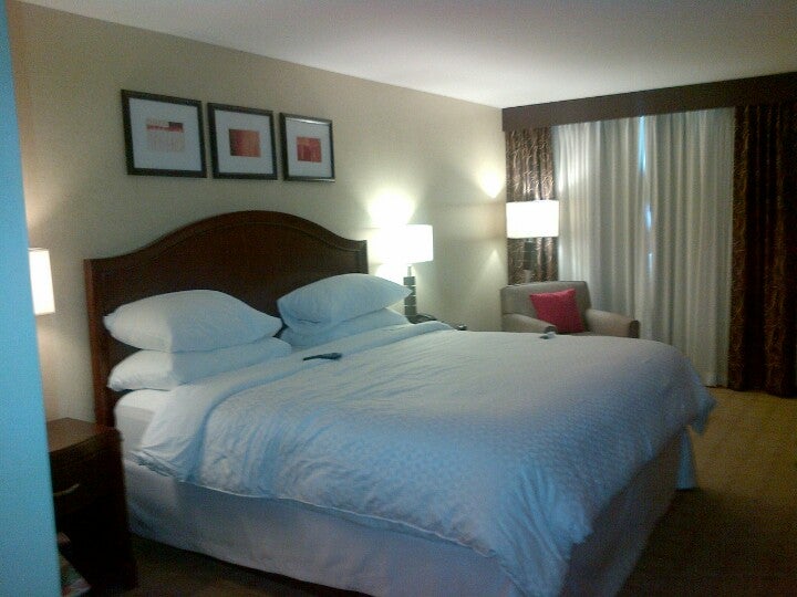 Four Points by Sheraton, 3600 E Cork St, Kalamazoo, MI, Hotels and