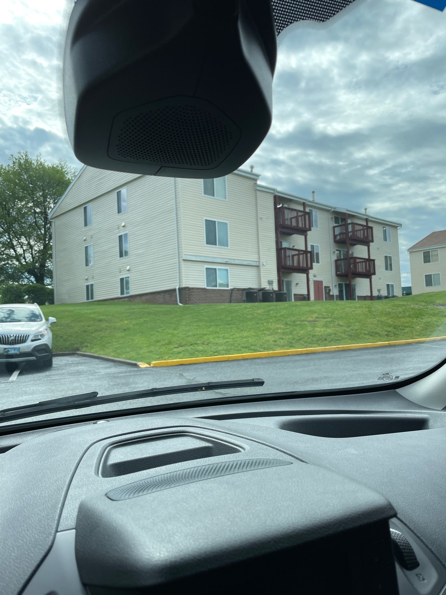 Shenandoah Village Apartments, 17 Wagley Dr, Martinsburg, WV, Real