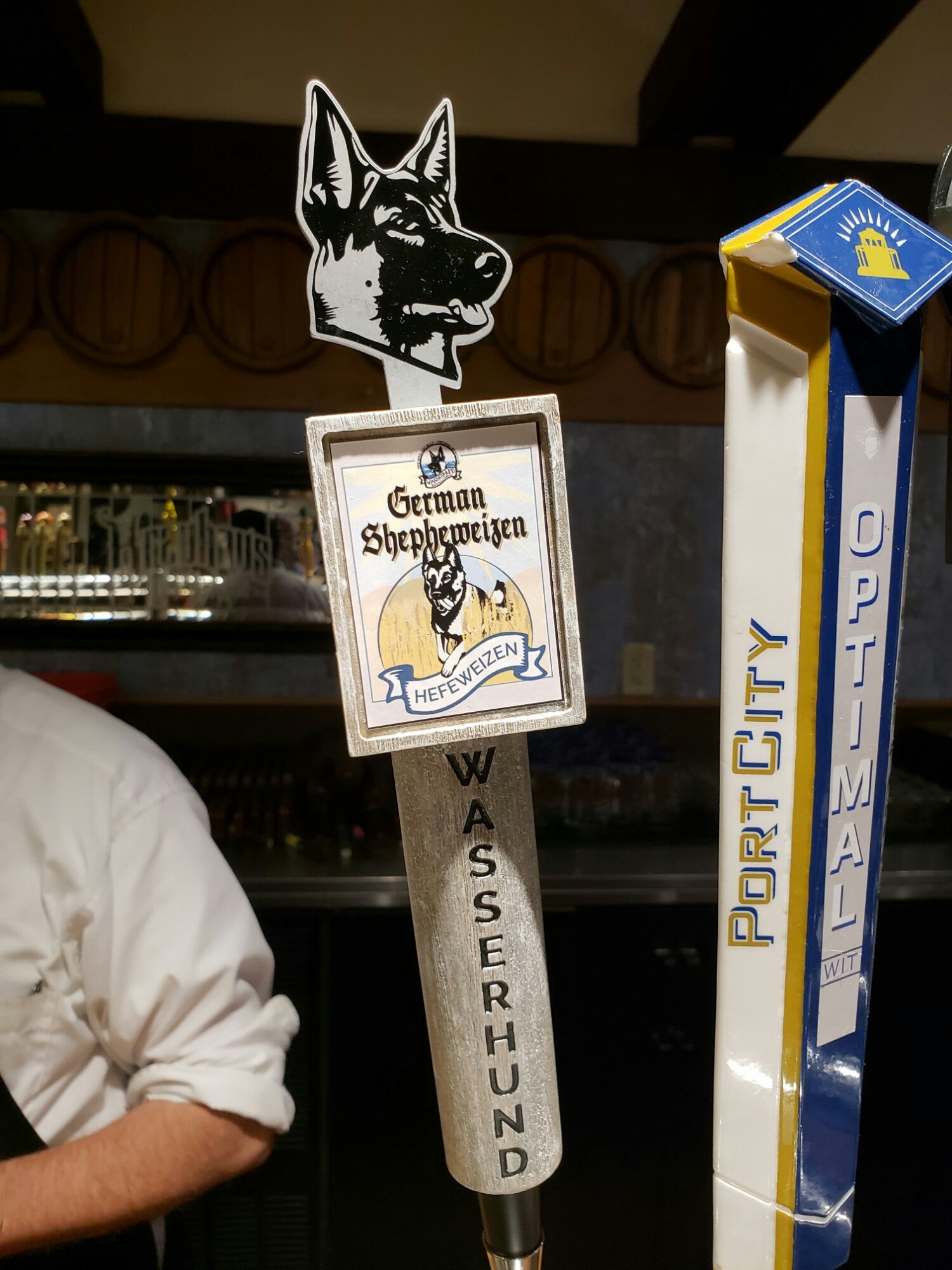 Brauhaus Craft Bier Room, 1 Busch Gardens Blvd, Williamsburg, VA, Bars